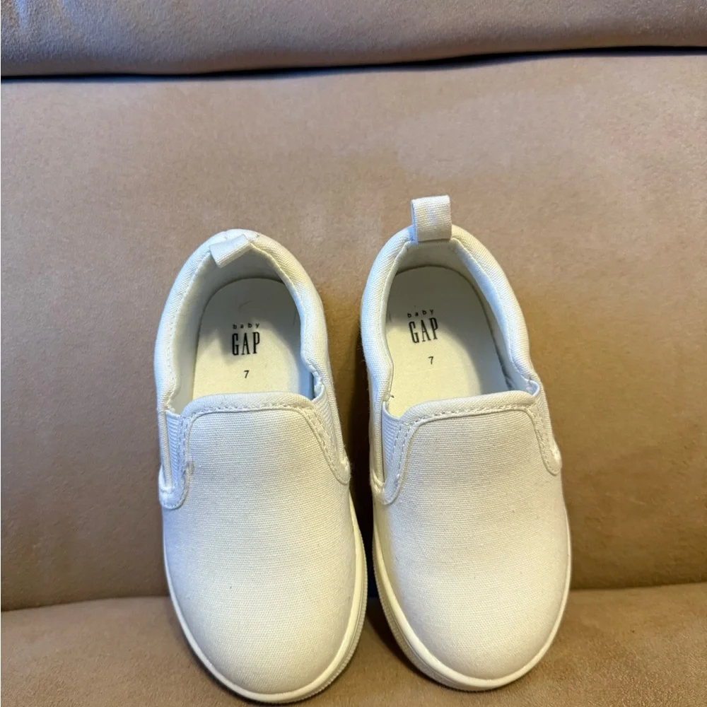Baby Gap Slip On Off White Size 7 Shoes